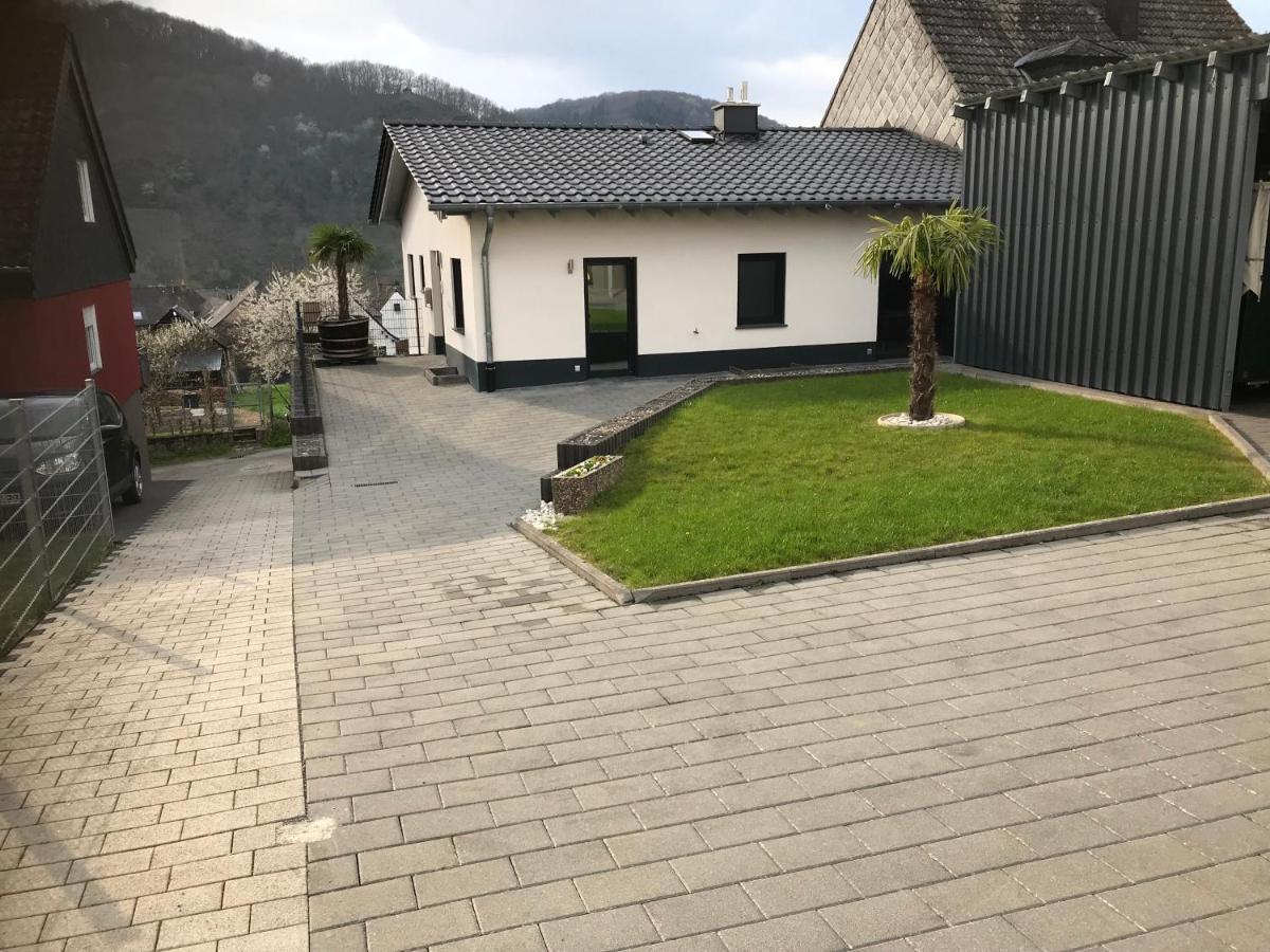 Ferienwohnung " Wein Unter Palmen " Neumagen-Dhron Exterior foto